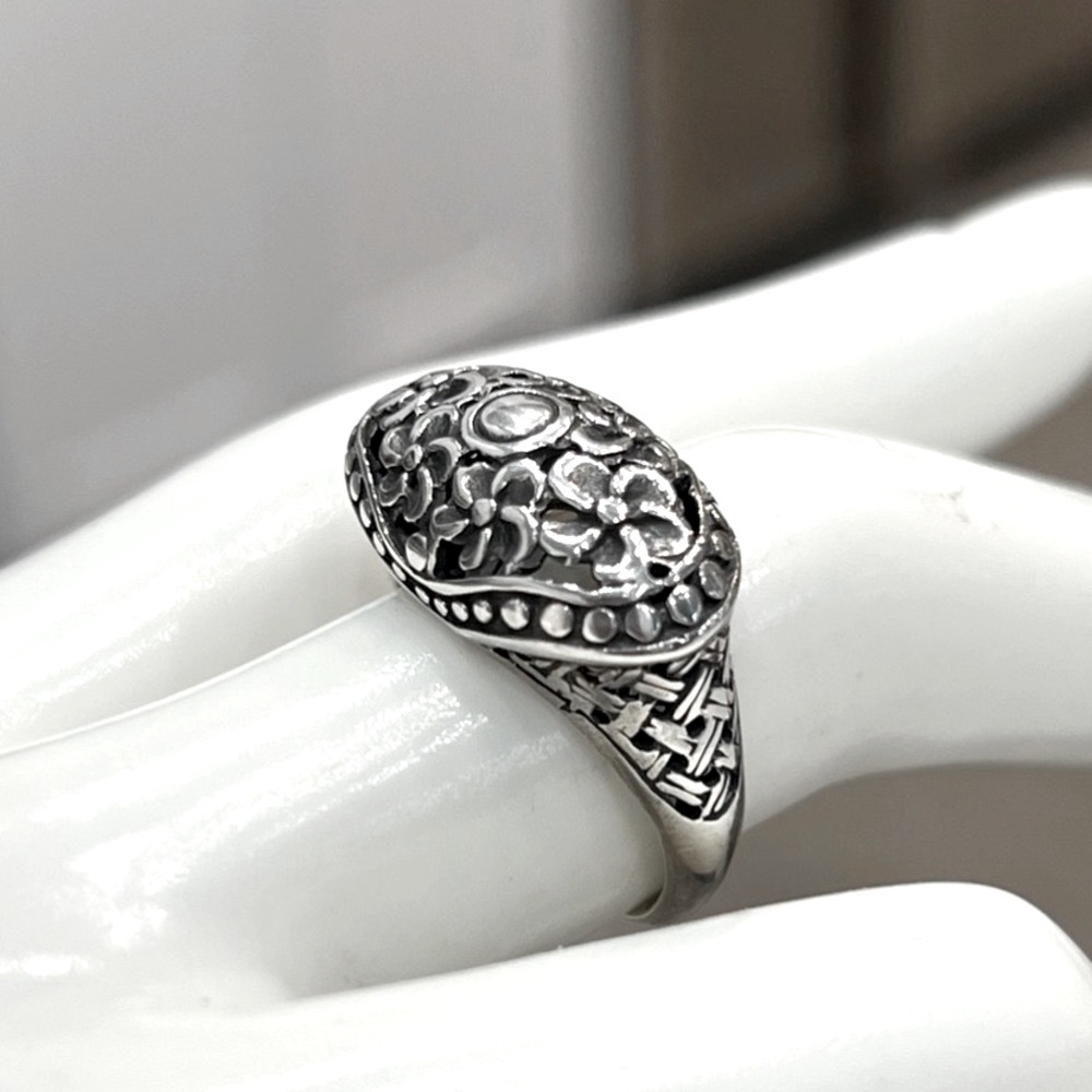 Sterling Silver Oblong Floral Ring